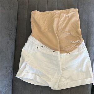 Levi’s Women's Maternity White Shorts